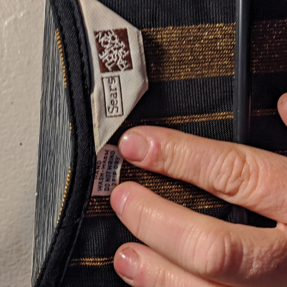 Gold and Black cardigan - Picture 5 of 6